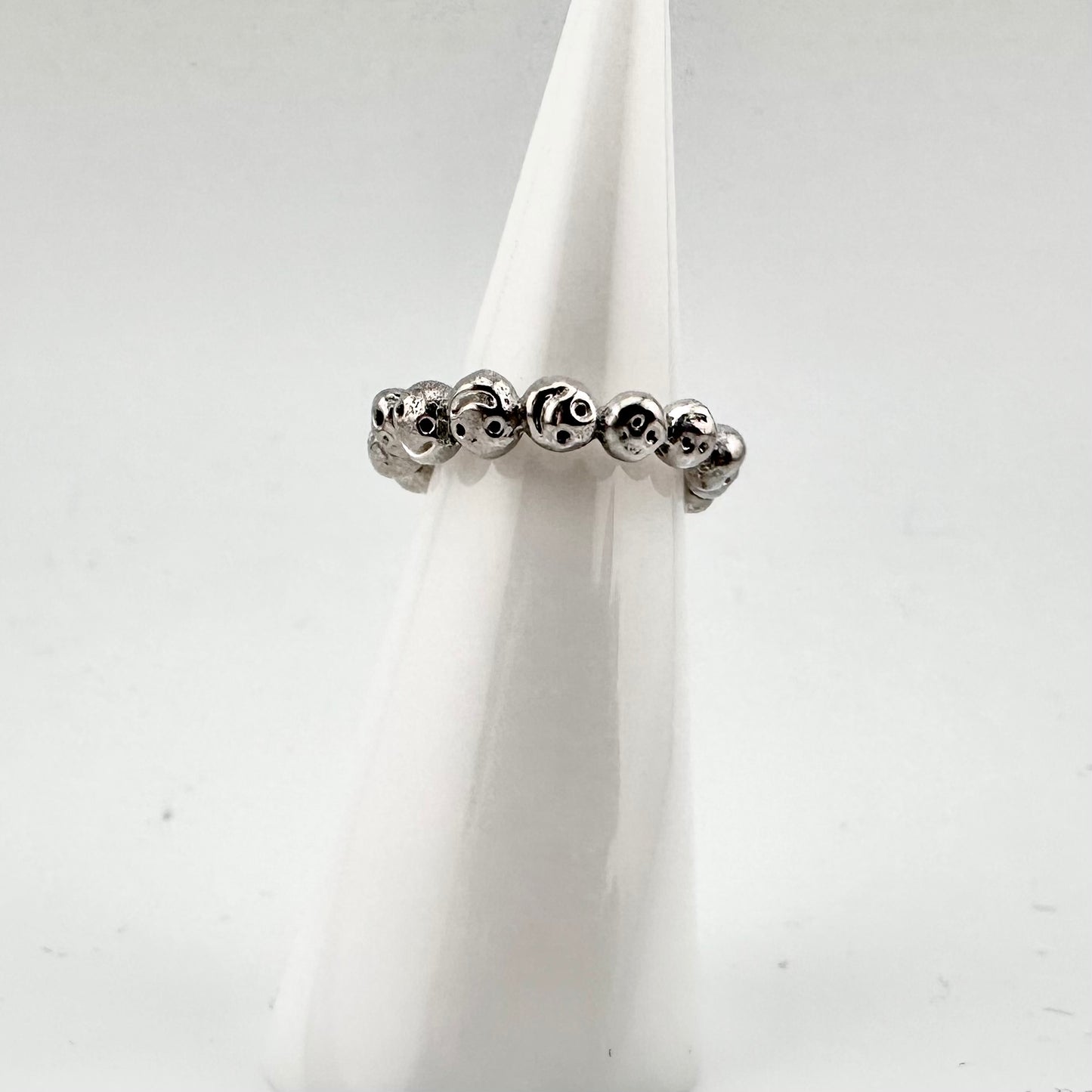 Happy Peas Ring