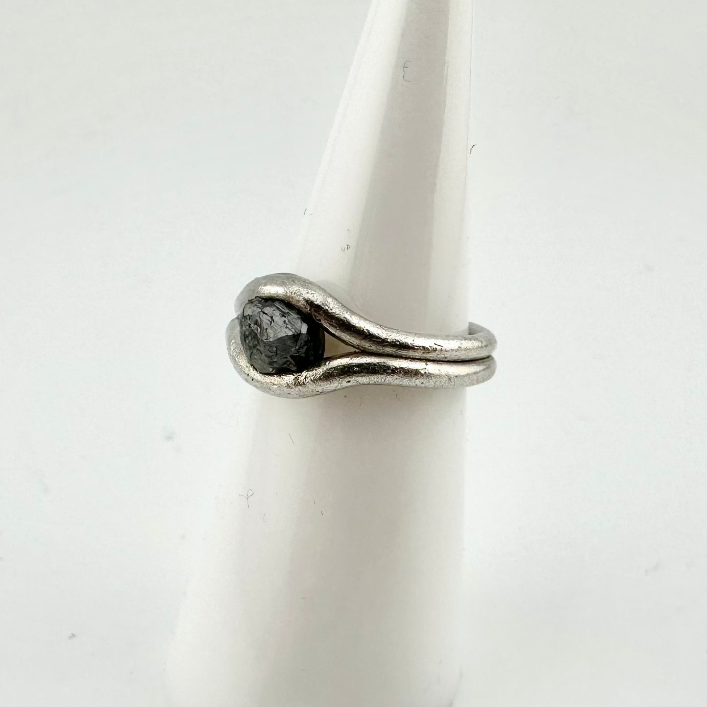 Raw Diamond Pinch Ring