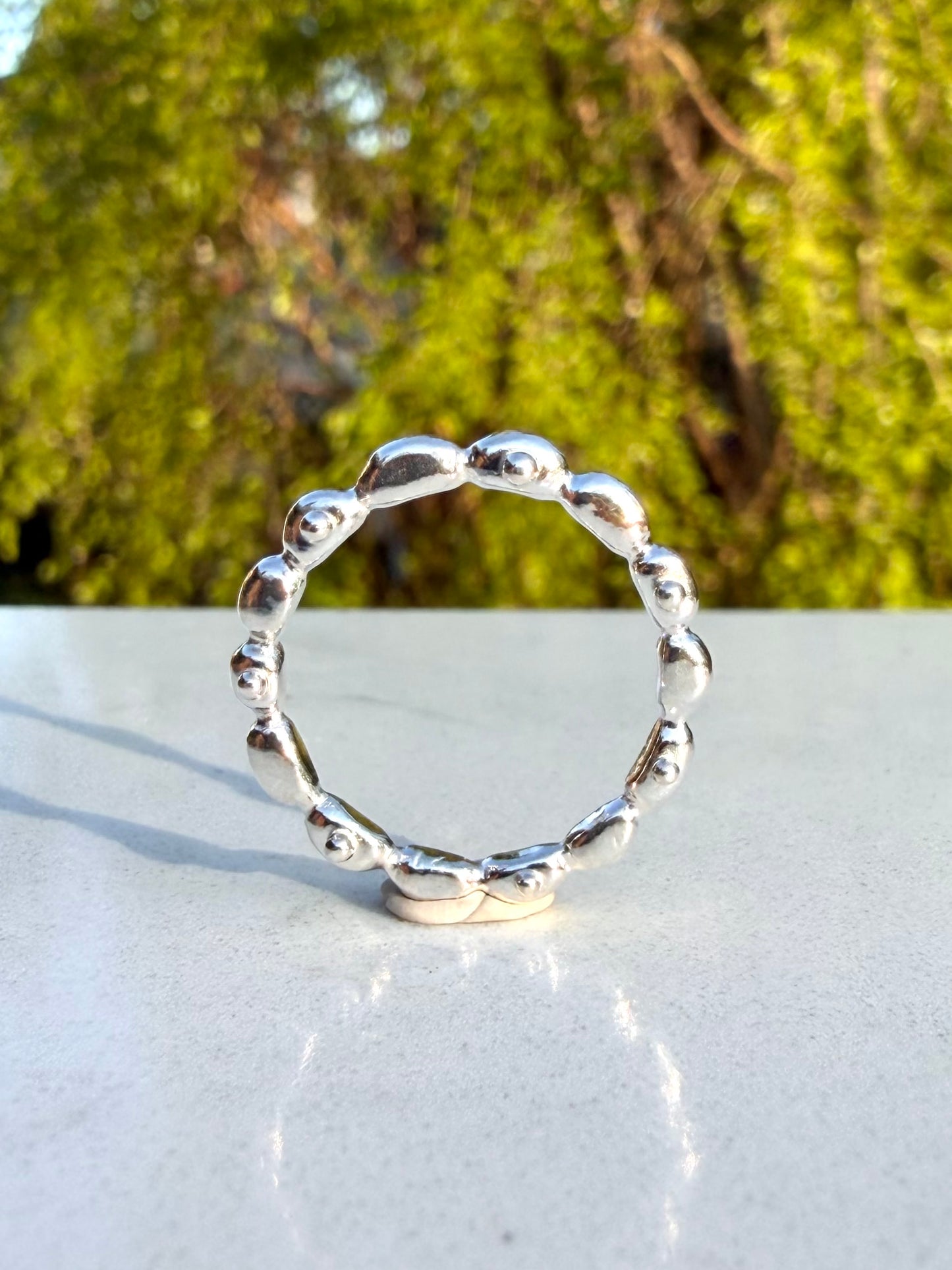 Hop-skip ring
