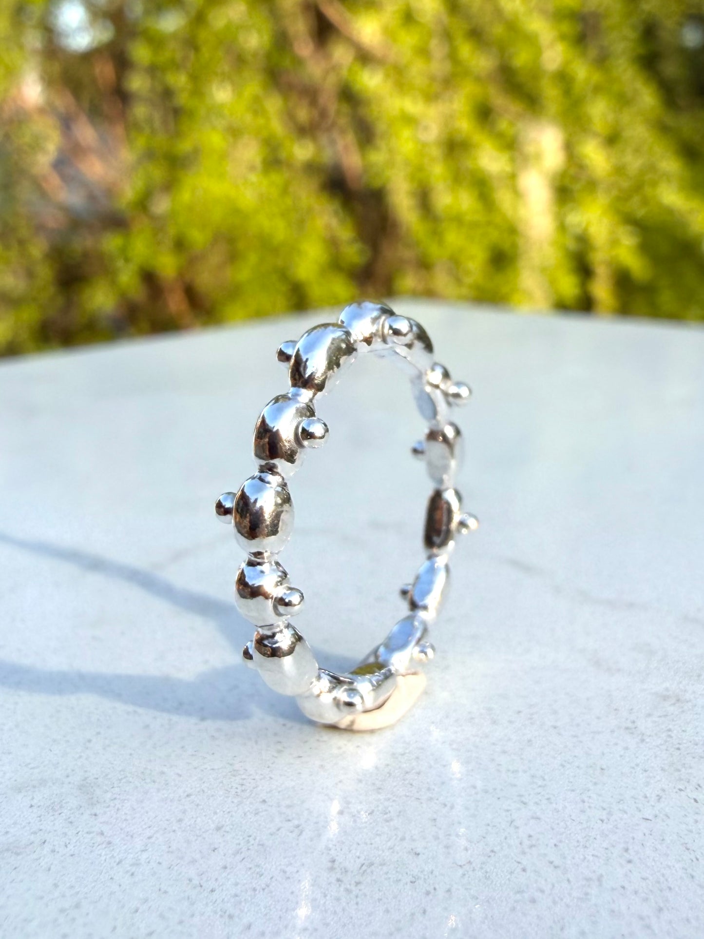 Hop-skip ring